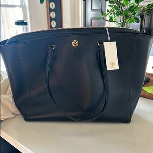 Tory Burch Robinson tote nwt
